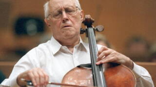 Zur ARTE-Sendung
Rostropowitsch spielt Dvorak
2002776: Cellist Mstislaw Rostropowitsch 2001 in Köln
© Wöstmann/dpa
Foto: WDR
Honorarfreie Verwendung nur im Zusammenhang mit genannter Sendung und bei folgender Nennung 