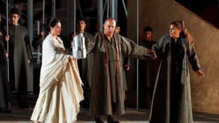Giuseppe Verdis Oper »Nabucco« in einer Inszenierung von Denis Krief aus der Arena di Verona 2007