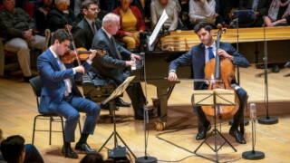 Michael Barenboim (Violine), Kian Soltani (Violoncello) und Daniel Barenboim (Klavier) im Berliner Pierre Boulez Saal