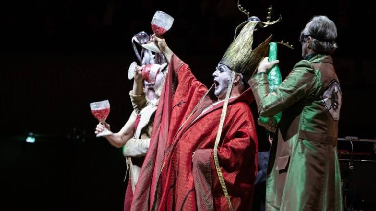 György Ligetis »Le Grand Macabre« Hamburg Elbphilharmonie, 2019 FOYER