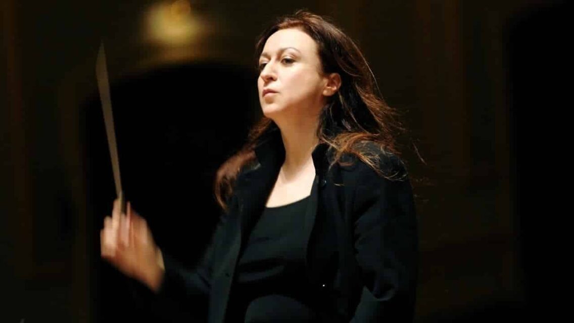 Simone Young dirigiert Mozart