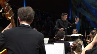 Michael Sanderling dirigiert das SWR Symphonieorchester