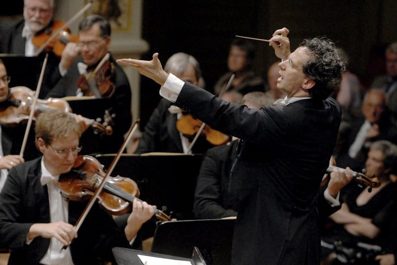 Fabio Luisi dirigiert das MDR Sinfonieorchester